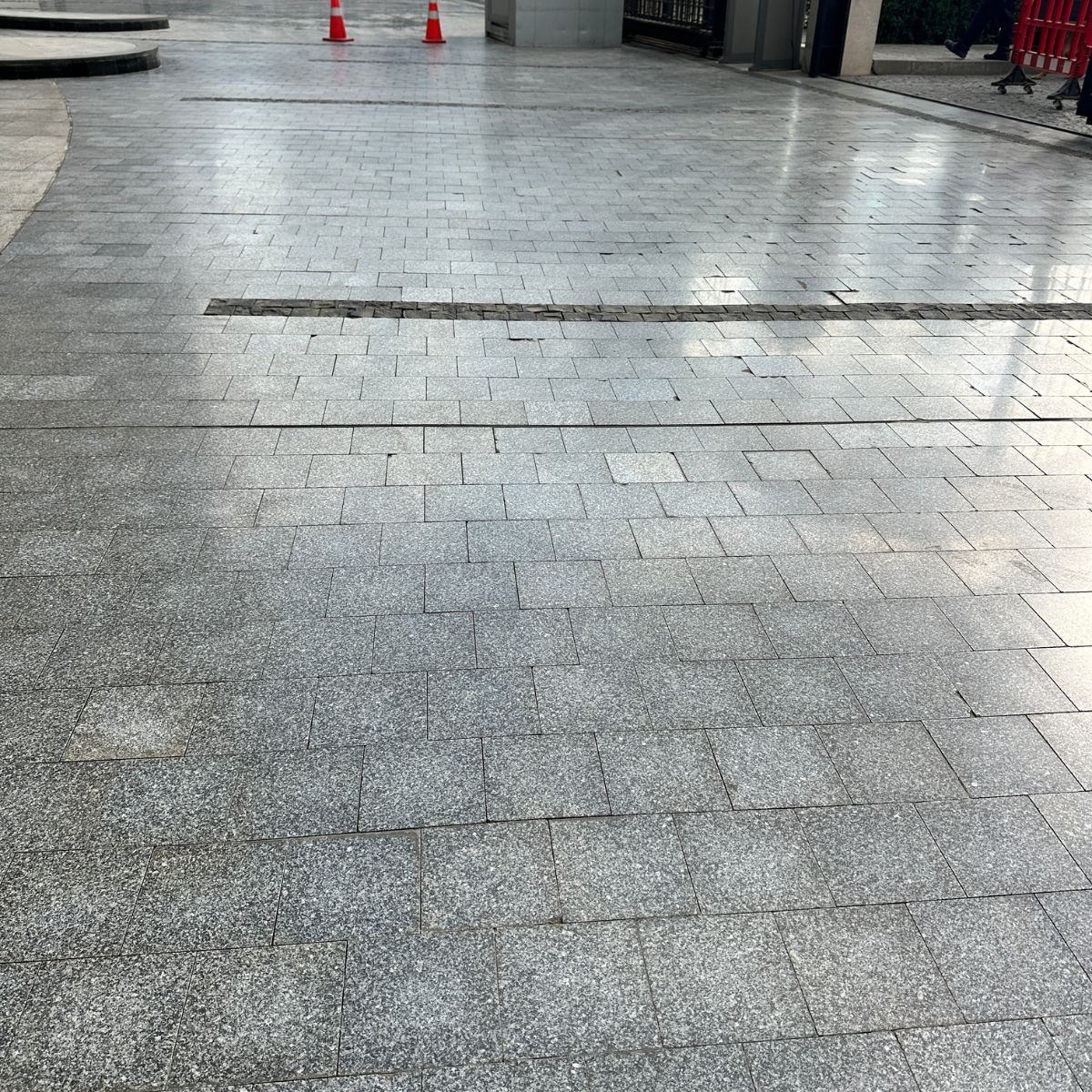 Adoquín en Granito Gris